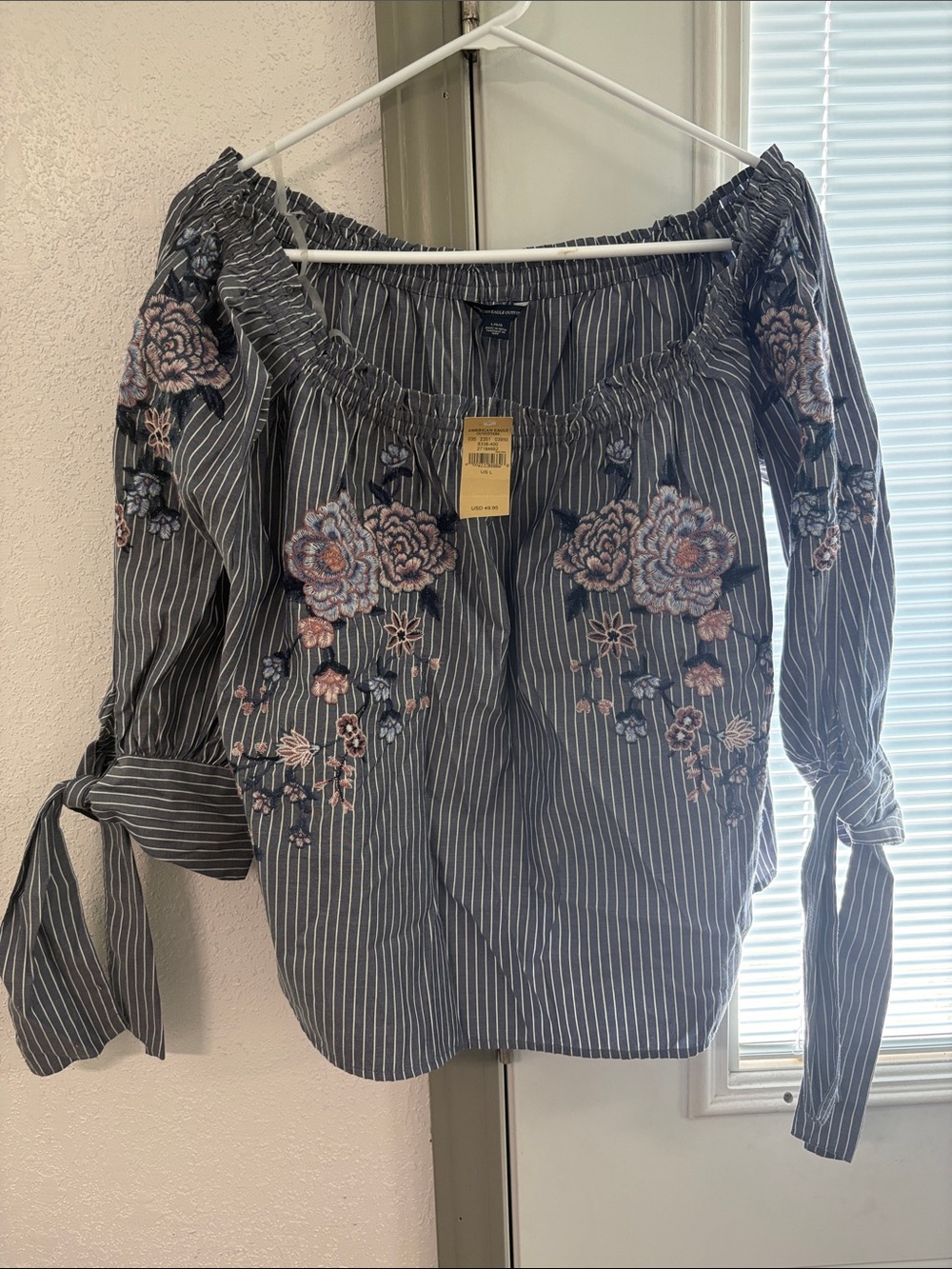 AE striped embroidered blouse NWT 🌺